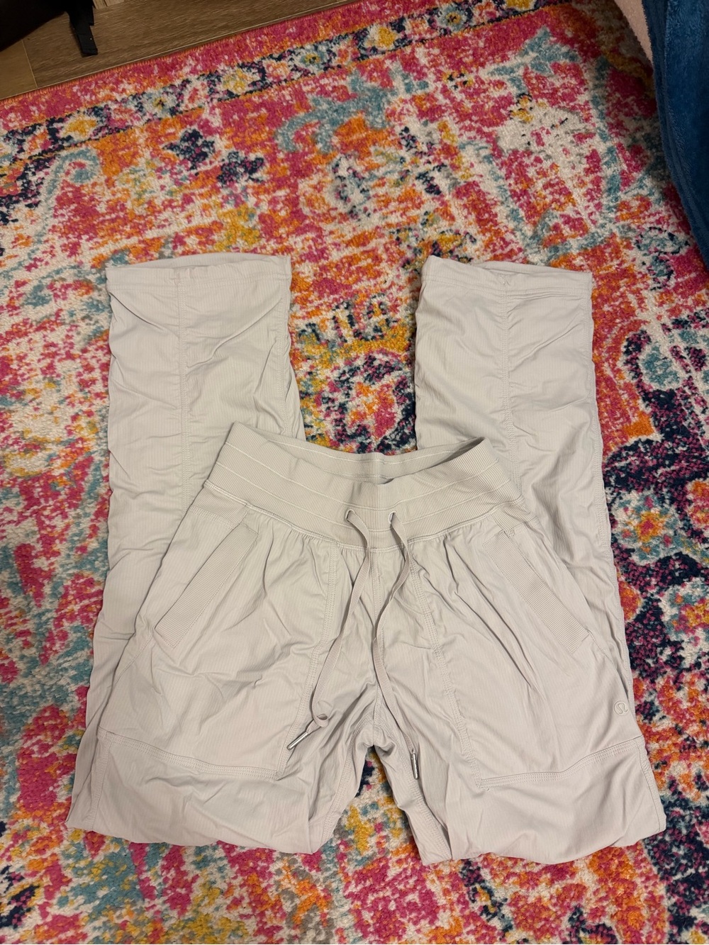 lulu dance studio joggers

size 4
